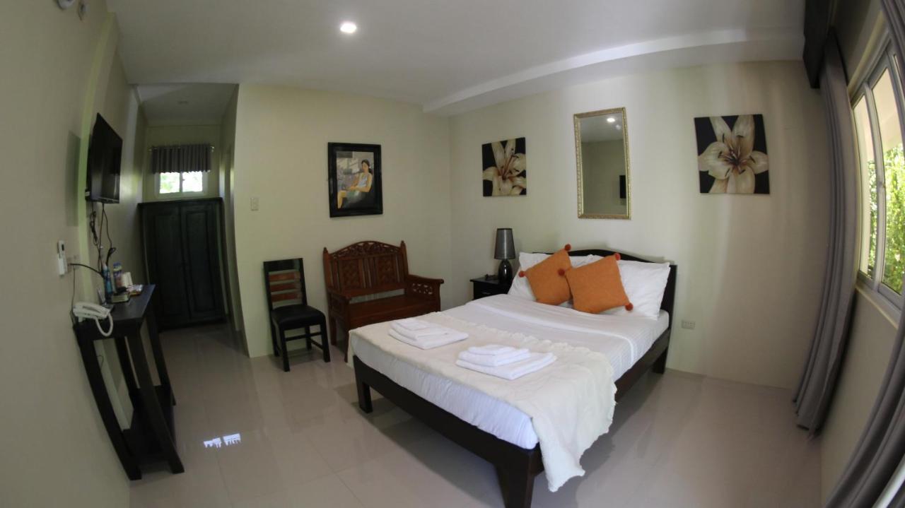 Casa Cecilia Hotel Bantay ภายนอก รูปภาพ