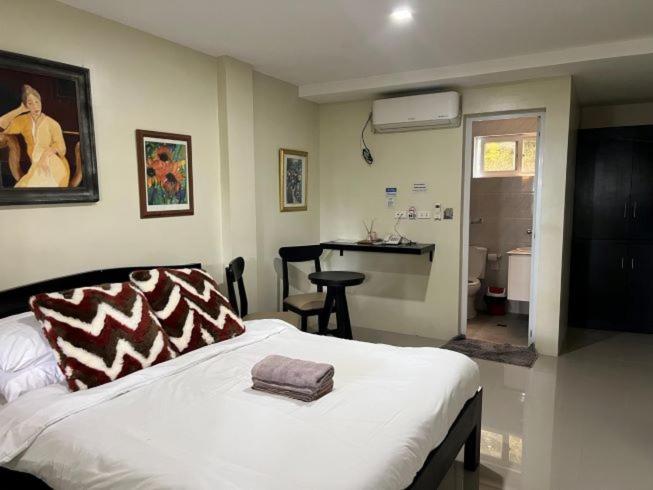 Casa Cecilia Hotel Bantay ภายนอก รูปภาพ